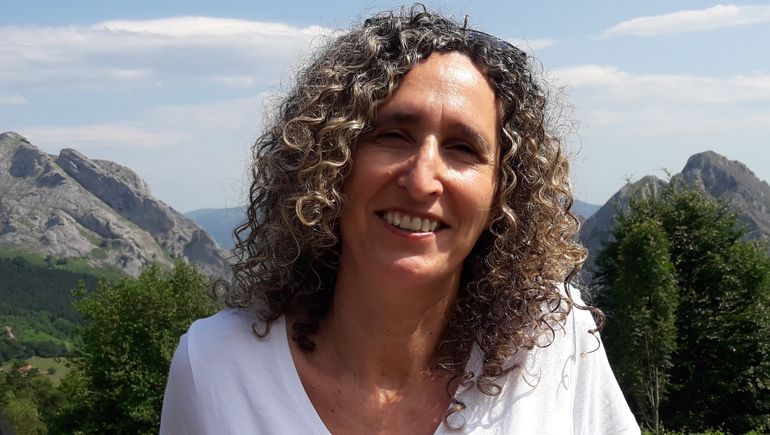 Gabriela se enamoró de la cultura vasca y el euskera. Gabriela se enamoró de la cultura vasca y el euskera.