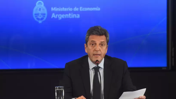 se agranda el cepo: afectara a quienes cobren subsidios y los que usen dolar tarjeta se agranda el cepo: afectara a quienes cobren subsidios y los que usen dolar tarjeta