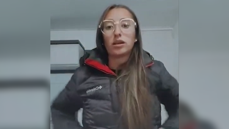 Compró una campera usada y lo que encontró en los bolsillos la asustó