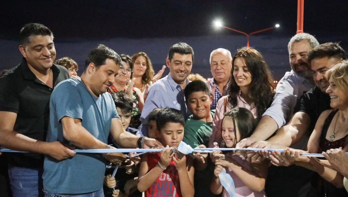 Koopmann encabezó la inauguración de obras viales y de iluminación en Zapala