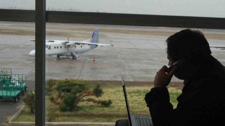 La empresa LATAM y American Jet son las que podrían hacer el servicio.