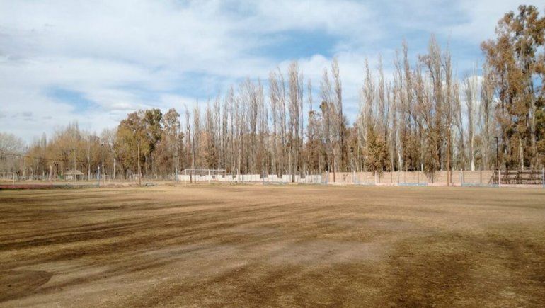 La Muni y Provincia se disputan la realización de una cancha en Plottier