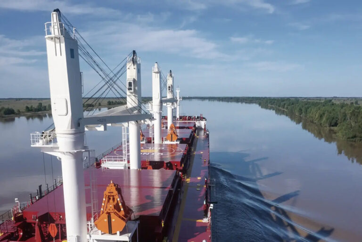 La Vía Navegable Troncal conecta el km 1238 del Paraná con el Río de la Plata exterior. La Vía Navegable Troncal conecta el km 1238 del Paraná con el Río de la Plata exterior.