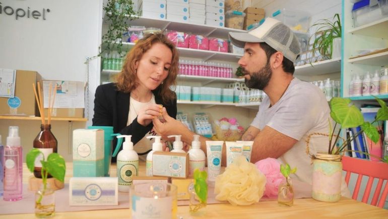 Crearon una exitosa empresa de cosmética con base en Villa Pehuenia