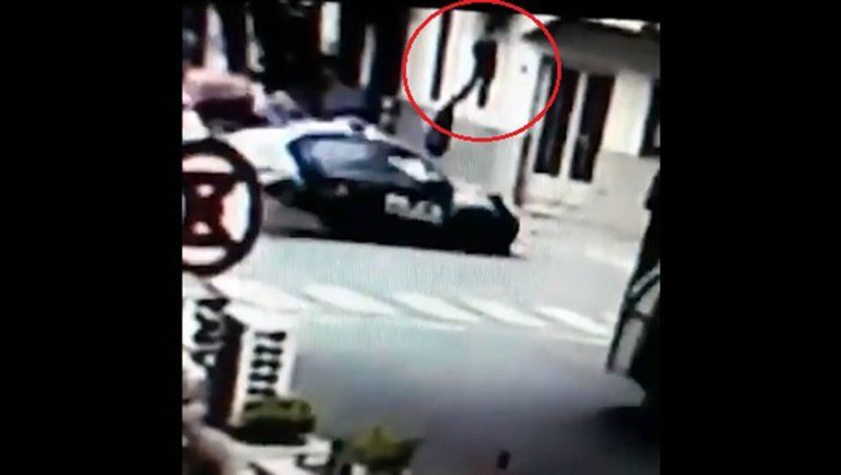 Un patrullero atropelló y mató a una adolescente