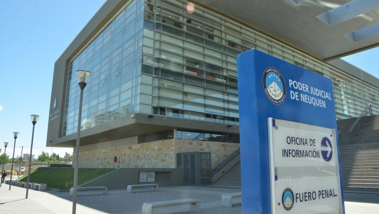 Los detuvieron al intentar robar máquinas de un taller de costura