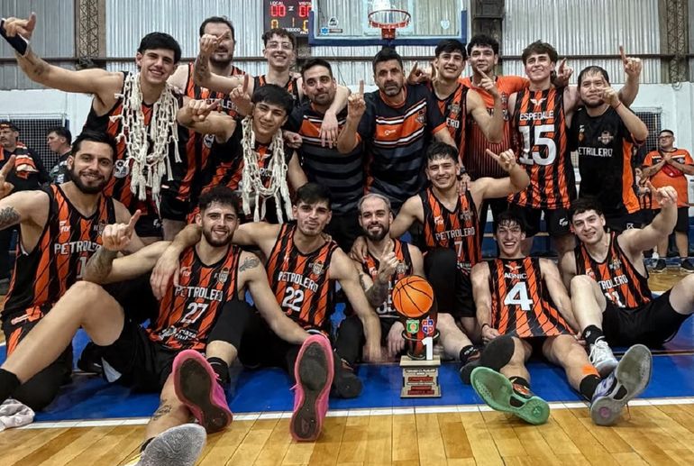 Perdía por 22, lo dio vuelta y ascendió de visitante: la épica de Petrolero