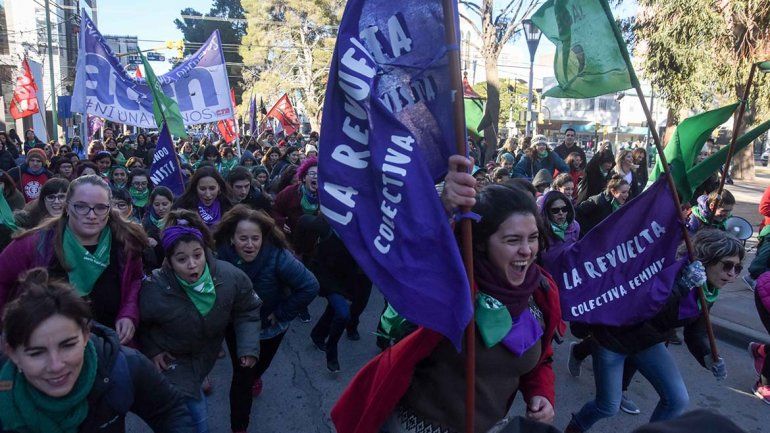 La calle tomó calor con los festejos a pesar del bajo cero