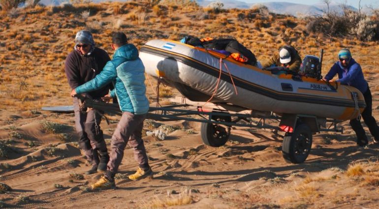 Durante el recorrido estuvo acompañado por sus amigos. Durante el recorrido estuvo acompañado por sus amigos.