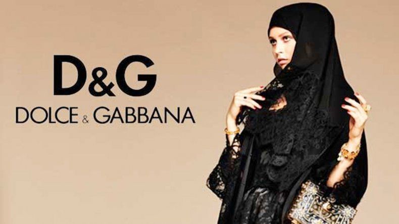 Dolce & Gabbana instaló la polémica del look islámico en París y Londres.