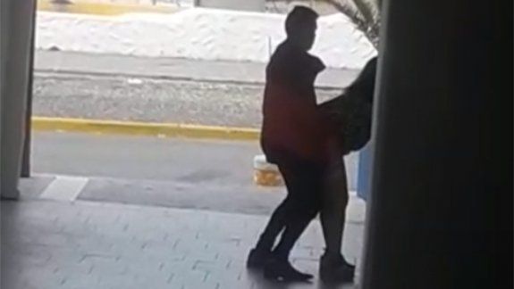 Pareja fue sorprendida teniendo relaciones en un centro comercial