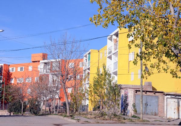 Se pintarán 500 viviendas más del barrio Jaime de Nevares