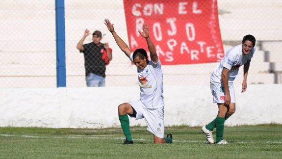 Mario Barros fue un histórico goleador de Maronese.