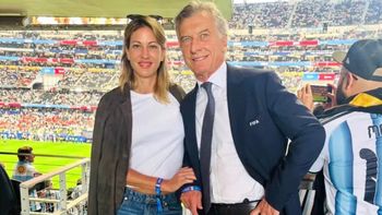 a los besos: las fotos de mauricio macri y su nueva novia a los besos: las fotos de mauricio macri y su nueva novia