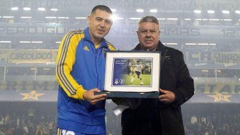 el insolito pedido de la afa a riquelme para cuidar al chiqui tapia en el amistoso de la seleccion argentina el insolito pedido de la afa a riquelme para cuidar al chiqui tapia en el amistoso de la seleccion argentina