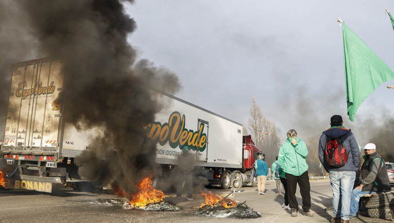 ATE Río Negro levantó el corte en los puentes carreteros