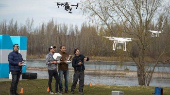 los droneros de neuquen ya hacen pie en vaca muerta los droneros de neuquen ya hacen pie en vaca muerta