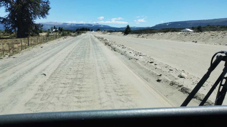 Transportistas cansados piden arreglos en la ruta 23 que conecta Aluminé con Villa Pehuenia