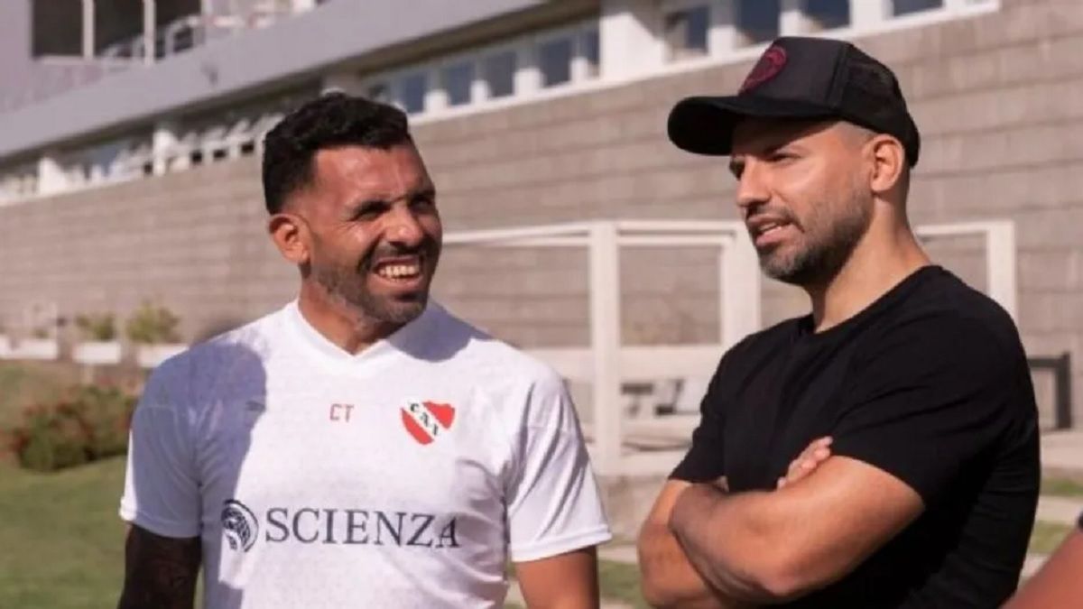 ¿Vuelve? Tevez habló de su última charla con Agüero para que juegue en Independiente thumbnail