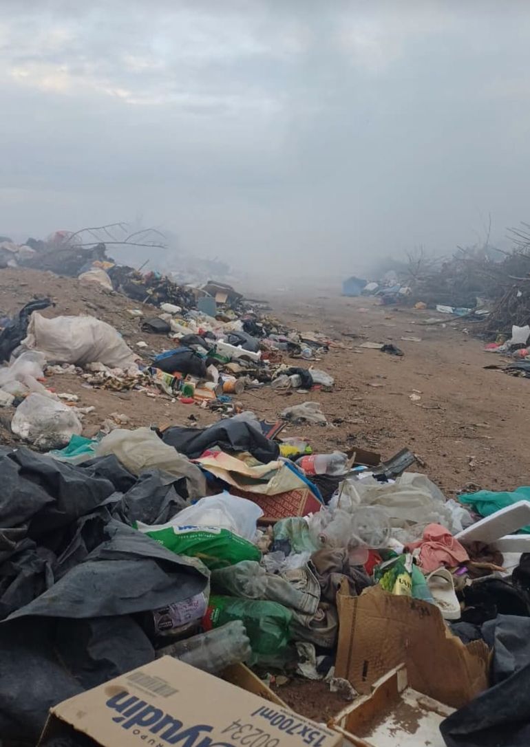 Los efectivos que buscaban al femicida Luis Alberto Espinoza tuvieron que vestirse como gente que trabaja en el basural, dijo el Jefe de la División Homicidios Los efectivos que buscaban al femicida Luis Alberto Espinoza tuvieron que vestirse como gente que trabaja en el basural, dijo el Jefe de la División Homicidios