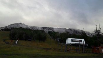una nevada sorprendio esta manana a los habitantes de san martin de los andes