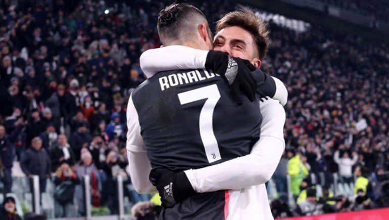 ¿Nació el amor? El piquito entre Dybala y CR7 en un gol de la Juve