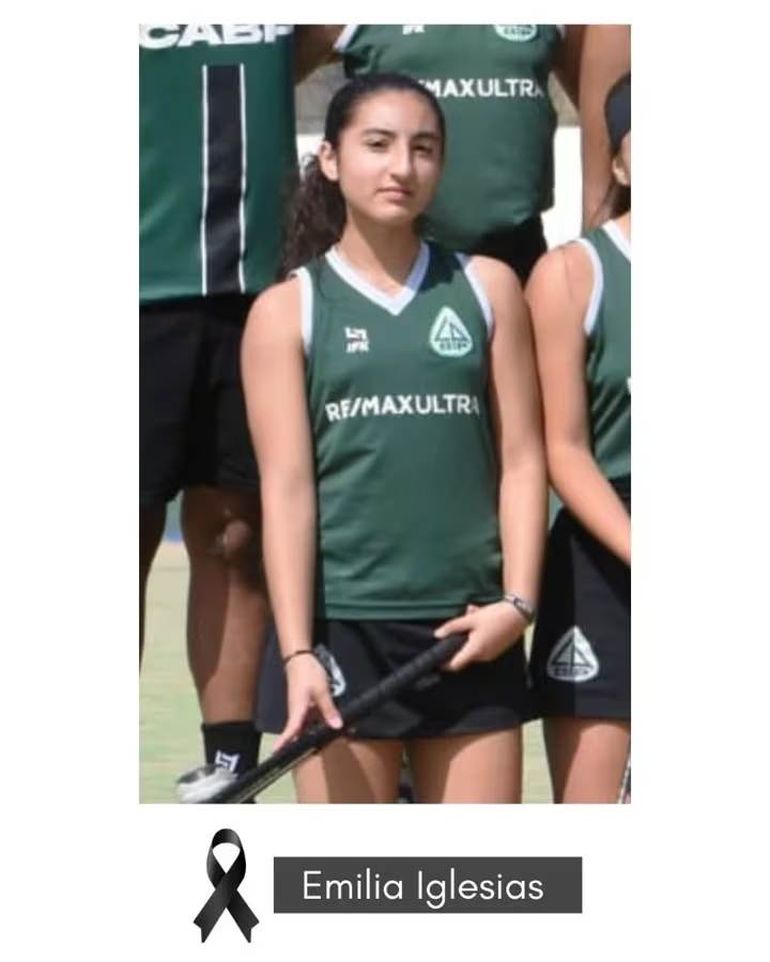 Una familia de argentinos sufrió un accidente automovilistico cuando regresaba de Brasil, fallecio una joven de 13 años. Una familia de argentinos sufrió un accidente automovilistico cuando regresaba de Brasil, fallecio una joven de 13 años.