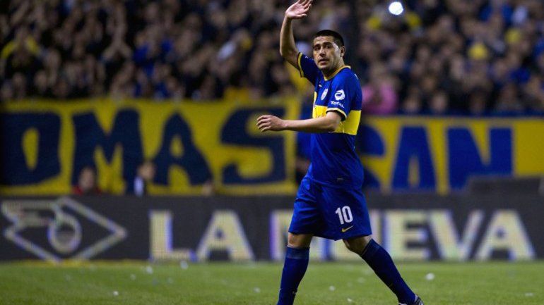 El 11 de mayo de 2014 &nbsp;el director Sebastián De Caro se filtró en la &nbsp;cancha de Boca pra gestar en secreto &nbsp;Román.