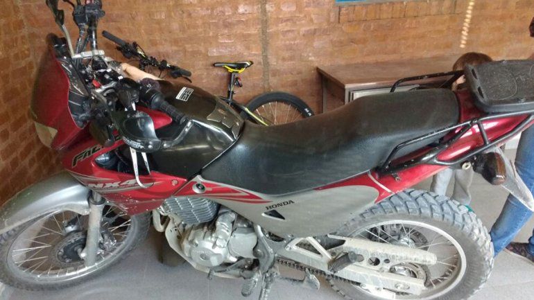 Recuperaron en el Oeste una moto y una camioneta robada