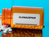 Llevaron un bebé al hospital y terminó dormido por varios días: descubrieron que le dieron clonazepam