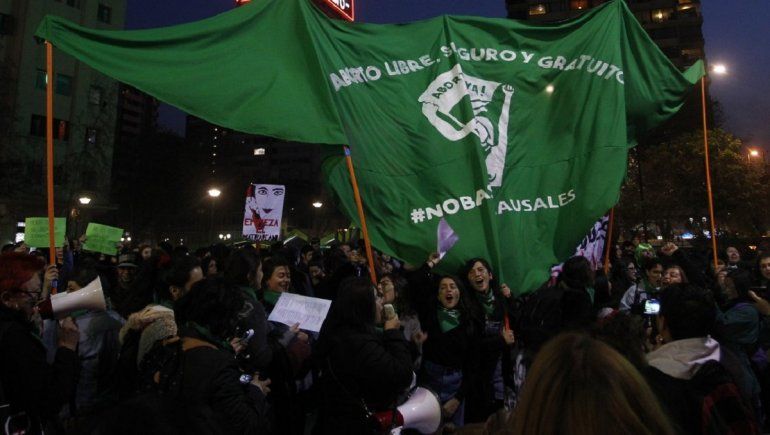 Aborto Legal comienza a discutirse en Chile