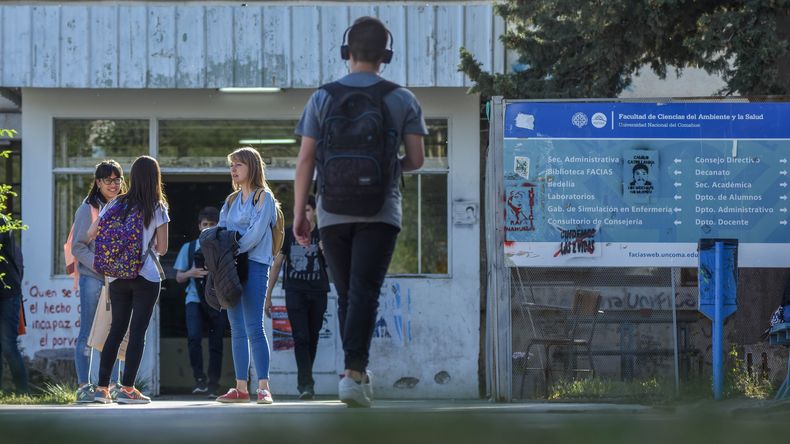 La UNCo suma una nueva carrera universitaria vinculada a la salud: cómo anotarse | LM Neuquen La UNCo suma una nueva carrera universitaria vinculada a la salud: cómo anotarse