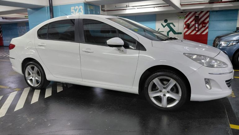 Peugeot 408 de la Cámara de Diputados que subasta el Banco Ciudad. Peugeot 408 de la Cámara de Diputados que subasta el Banco Ciudad.