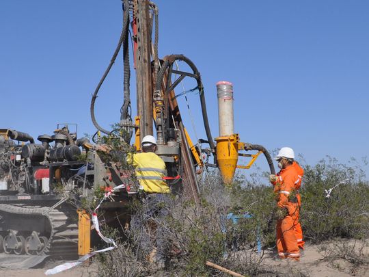Blue Sky Uranium avanza en Río Negro con acuerdos clave de ingeniería y metalurgia para el Proyecto Ivana.