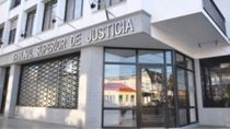 La Corte Suprema avaló la ampliación del Tribunal Superior de Santa Cruz y asumen cuatro nuevos jueces. La Corte Suprema avaló la ampliación del Tribunal Superior de Santa Cruz y asumen cuatro nuevos jueces.