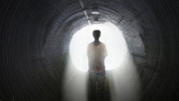 joven dice que se teletransporto luego de ver una extrana luz joven dice que se teletransporto luego de ver una extrana luz