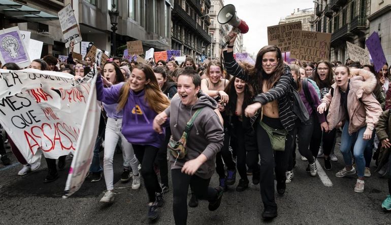 Entre la decepción y la esperanza: qué piensan los jóvenes de la política