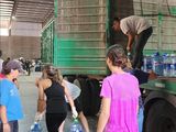 La Cooperativa Obrera y Cáritas llevaron a cabo una movida solidaria por Bahía Blanca / Foto Gentileza