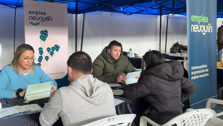 El Estado en los barrios: más de 400 personas encontraron ayuda a sus problemáticas con Neuquén Más Cerca