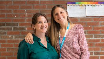 Ingrid y Fiama, dos de las involucradas en el proyecto de Participate Learning. Las docentes cobran salarios por encima de los 40 mil dólares. Ingrid y Fiama, dos de las involucradas en el proyecto de Participate Learning. Las docentes cobran salarios por encima de los 40 mil dólares.