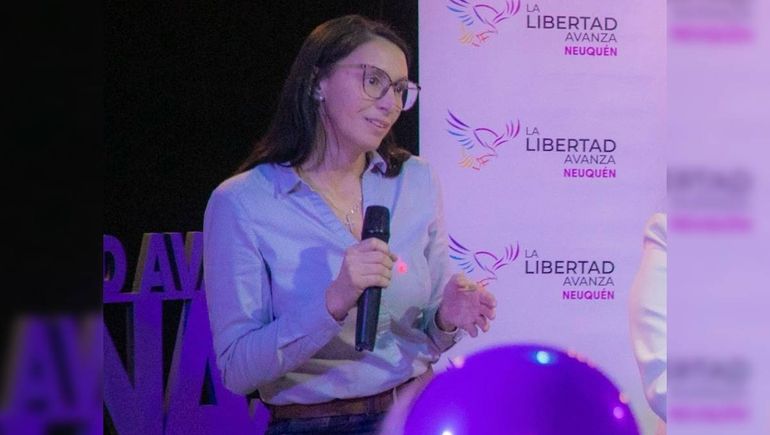 Apartaron de forma provisoria del partido a una dirigente de La Libertad Avanza en Villa La Angostura