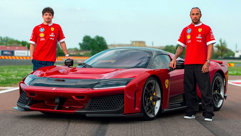 Charles Leclerc y Lewis Hamilton con la Ferrari F80.