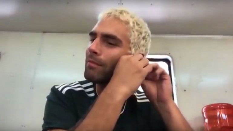 Diosito revolucionó las redes con un saludo