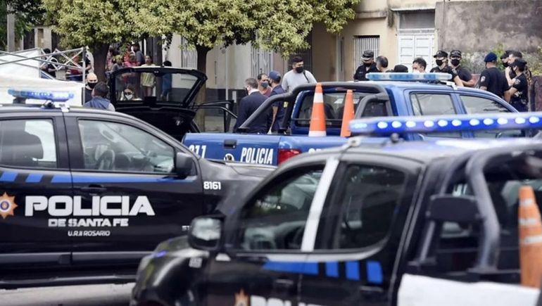 La Policía dice que se cayó y la familia, que lo mataron