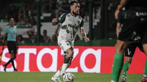 El jugador de fútbol denunció que fue obligado a firmar pagarés por más de 500 mil dólares. El jugador de fútbol denunció que fue obligado a firmar pagarés por más de 500 mil dólares.