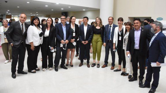 Cuándo asumen los nuevos ministros Ferrareso y Llancafilo