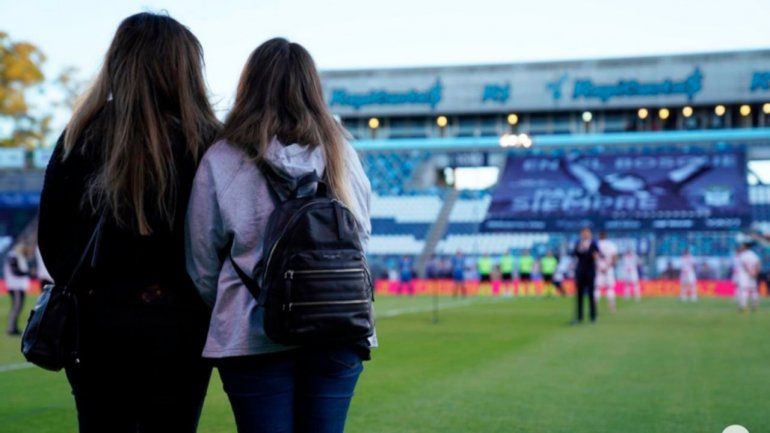 El dolor de las hijas de Diego Maradona.