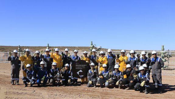 YPF y Petronas conectan cuatro pozos más