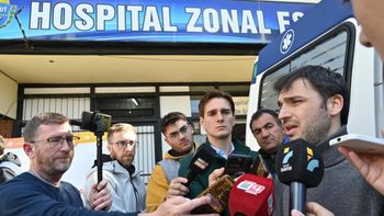 El gobernador de Chubut retoma el proyecto de Raúl Alfonsín de mudar la Capital Federal a Viedma. El gobernador de Chubut retoma el proyecto de Raúl Alfonsín de mudar la Capital Federal a Viedma.