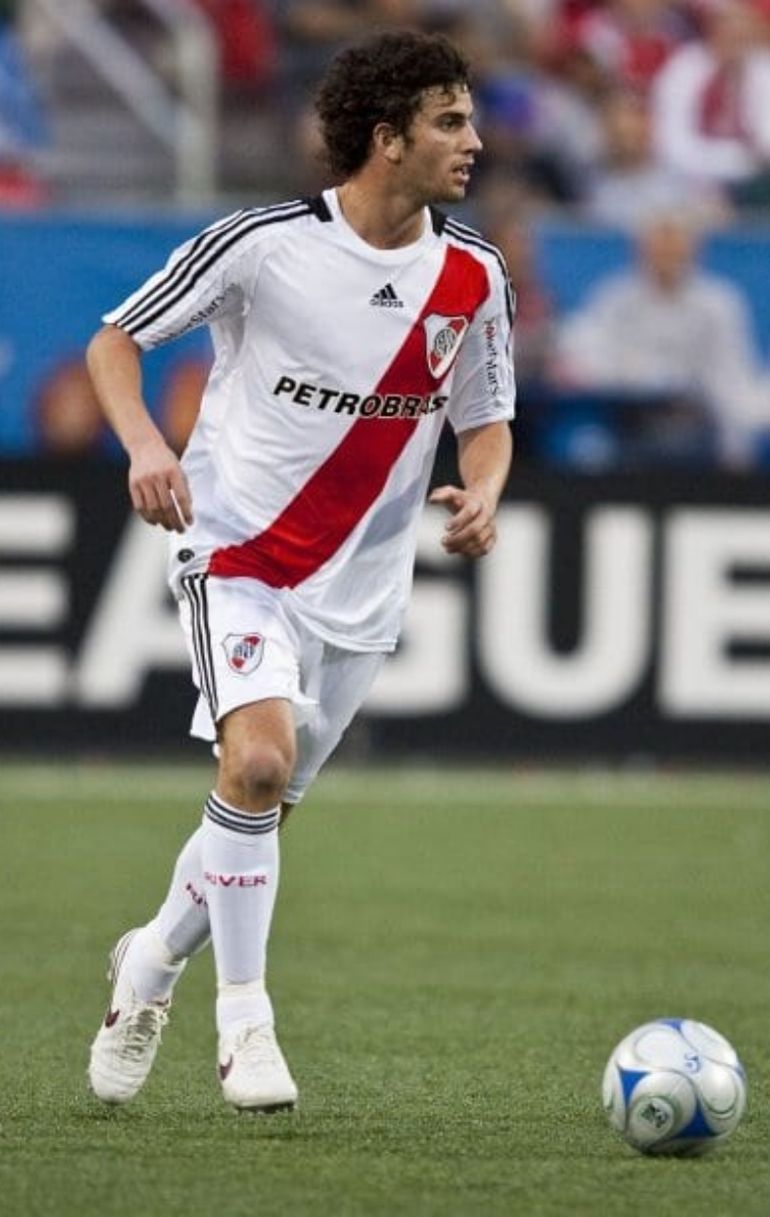 Musacchio es el jugador más joven de debutar en River Musacchio es el jugador más joven de debutar en River